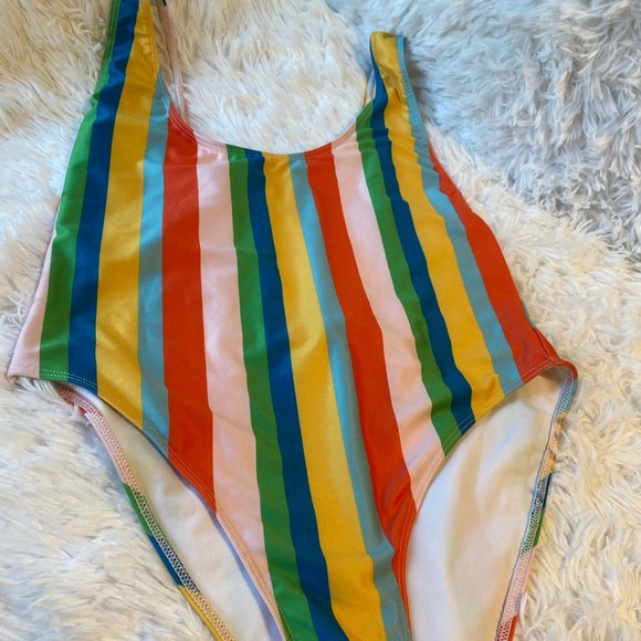 Hotness Colorful stripped one piece swimsuit🥰 - Picture 10 of 10